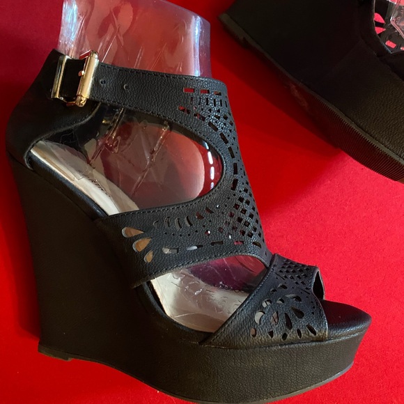 High Wedge Sandals - Picture 6 of 9